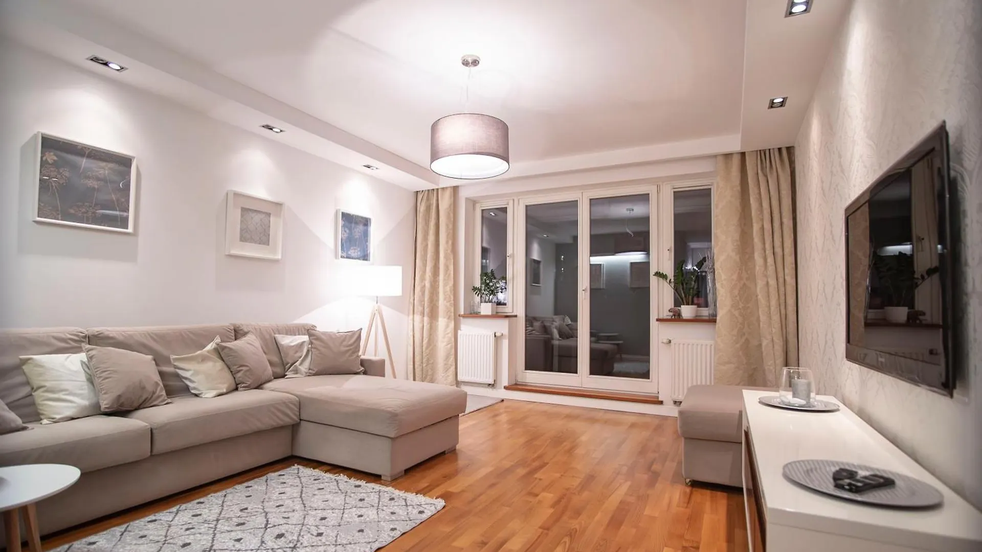 Mokotow Apartament Premium 60M2 + Taras 20M2 Warsaw Poland