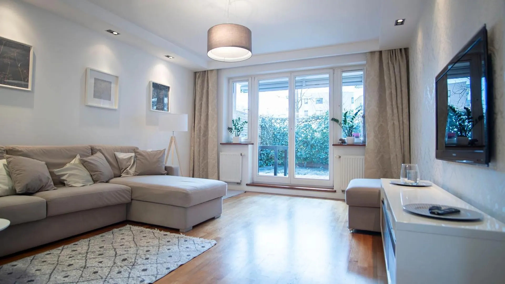 Mokotow Apartament Premium 60M2 + Taras 20M2 Warsaw Poland