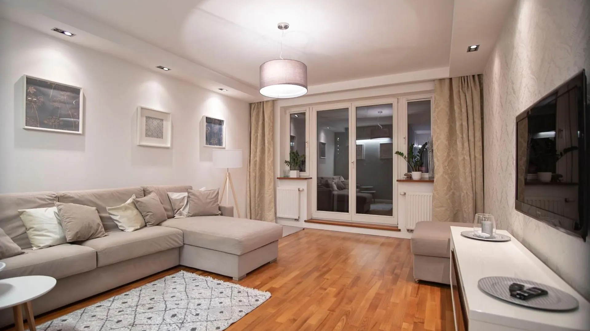 Mokotow Apartament Premium 60M2 + Taras 20M2 Warsaw Apartment
